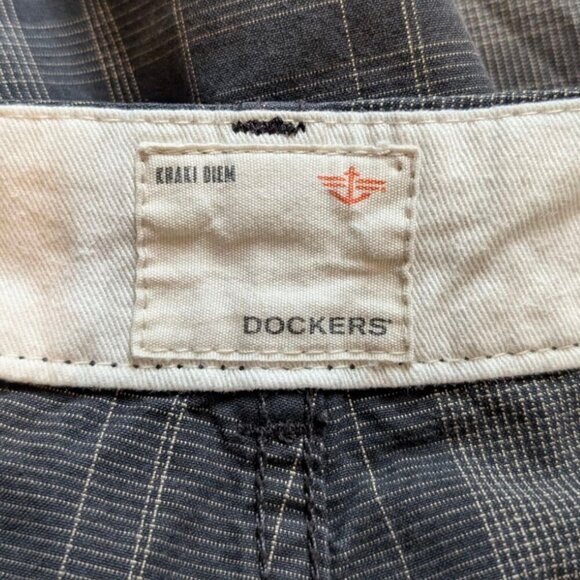 Dockers Dark Plaid Cargo Shorts - Picture 3 of 4